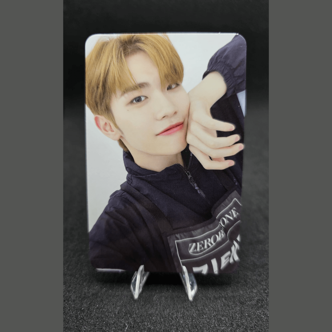 ZEROBASEONE 2nd Mini Album MELTING POINT MAKESTAR Photocards – Photocards (Kim Tae Rae / / ) | HobiEgo