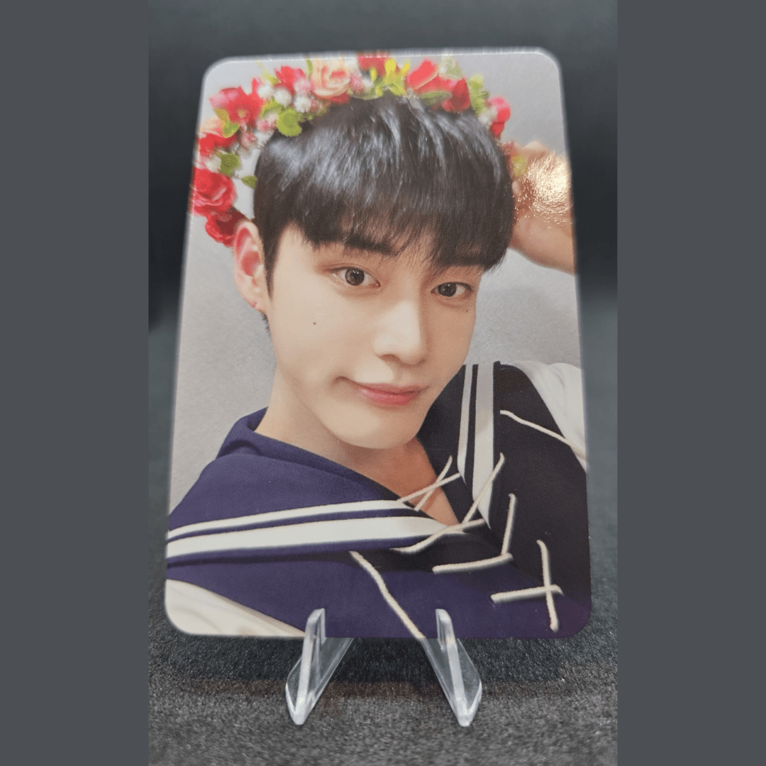 ZEROBASEONE 3rd Mini Album You had me at HELLO MAKESTAR Digipack Photocards – Photocards (Kim Ji Woong / / ) | HobiEgo