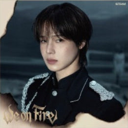 PRE-ORDER &TEAM Japanese Album 3rd EP Album We on Fire (SOLO EDITION)