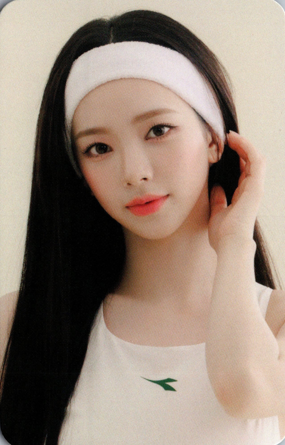 AESPA 2024 Season's Greetings APPLE MUSIC Photocards – photocard  (Karina / / ) | HobiEgo K - pop Shop