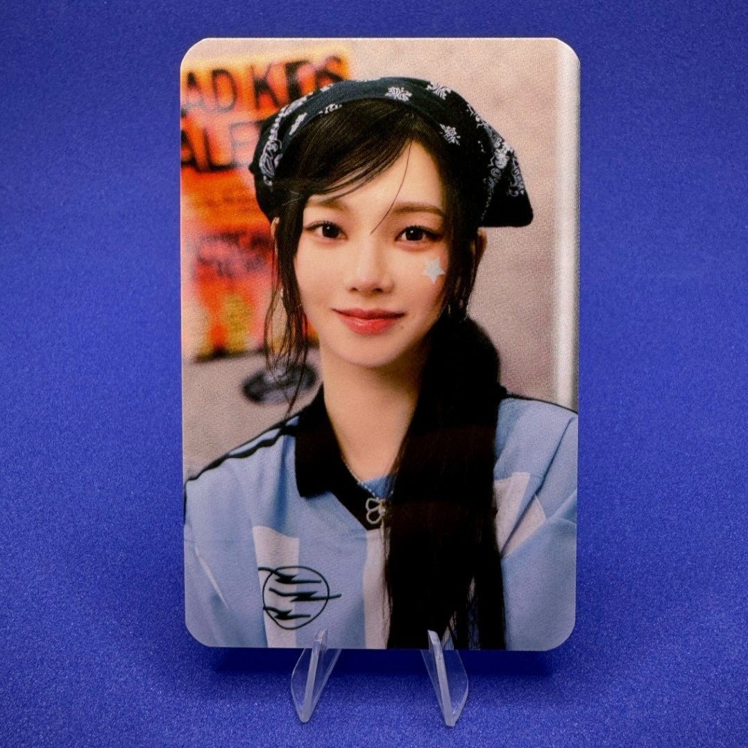 AESPA 2025 Season's Greetings Yes24 Photocards – Photocards (Karina / / ) | HobiEgo