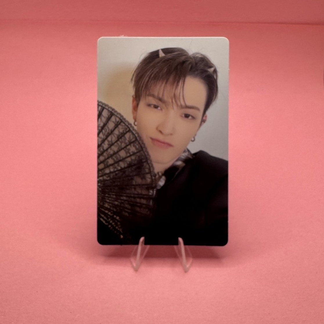 ATEEZ 11th Mini Album GOLDEN HOUR : Part.2 POCAALBUM TOKTOQ Photocards – Photocards (Hongjoong / / ) | HobiEgo