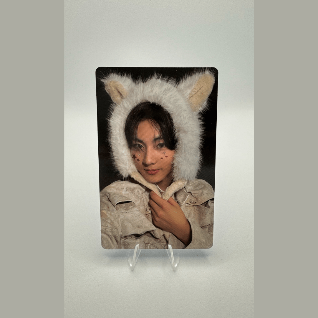 ENHYPEN 2nd Album ROMANCE : UNTOLD - daydream - Weverse Photocards – Photocards (Jungwon / / ) | HobiEgo