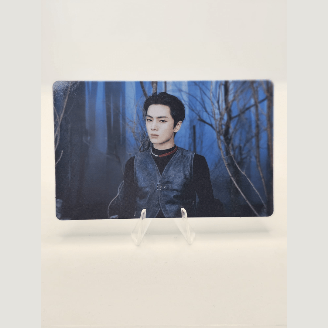 ENHYPEN Walk the Line World Tour Official Trading Photocard (JAY Version) – Photocards (Jay 3 / / ) | HobiEgo