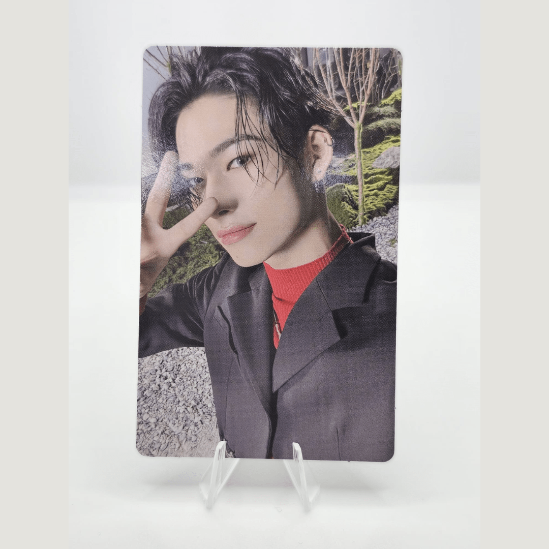 ENHYPEN Walk the Line World Tour Official Trading Photocard (Ni - Ki Version) – Photocards (Ni - Ki Selfie / / ) | HobiEgo