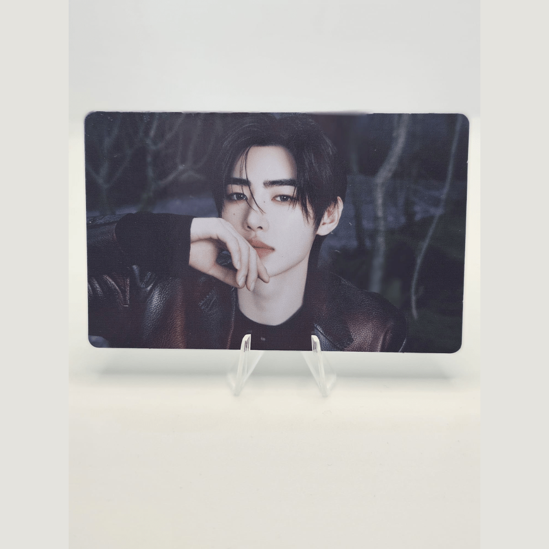 ENHYPEN Walk the Line World Tour Official Trading Photocard (SUNGHOON Version) – Photocards (Sunghoon 8 / / ) | HobiEgo