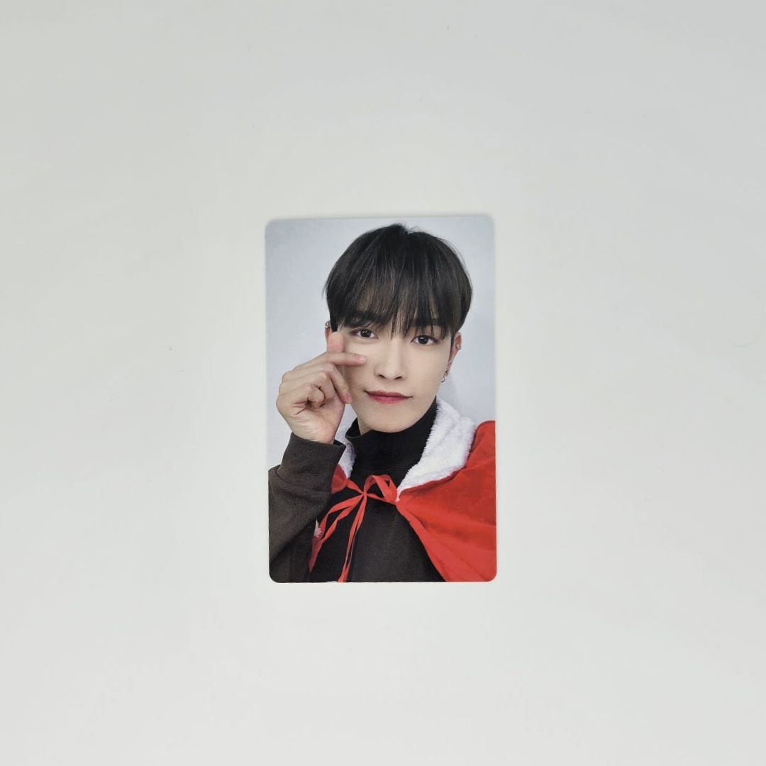 ATEEZ X KAURA POCA Christmas Photocards