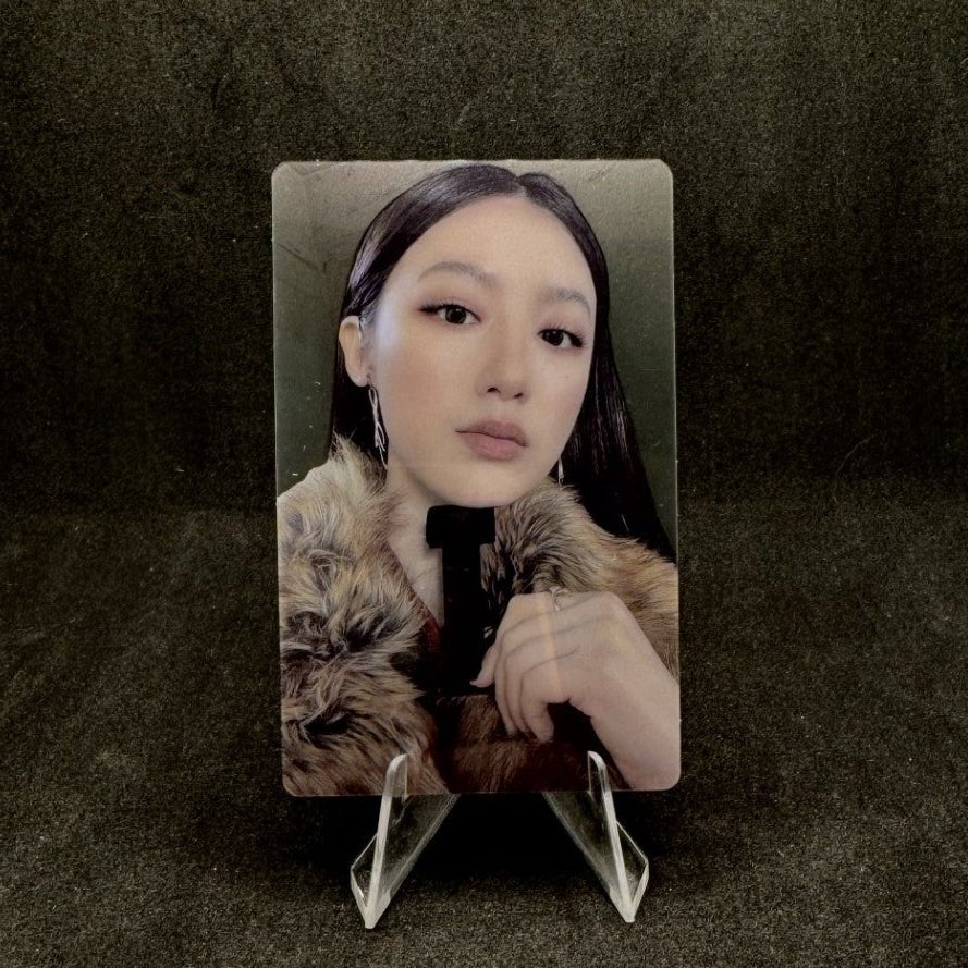 i - dle 8th Mini Album We are Weverse Clear Photocards – Photocards (Shuhua / / ) | HobiEgo