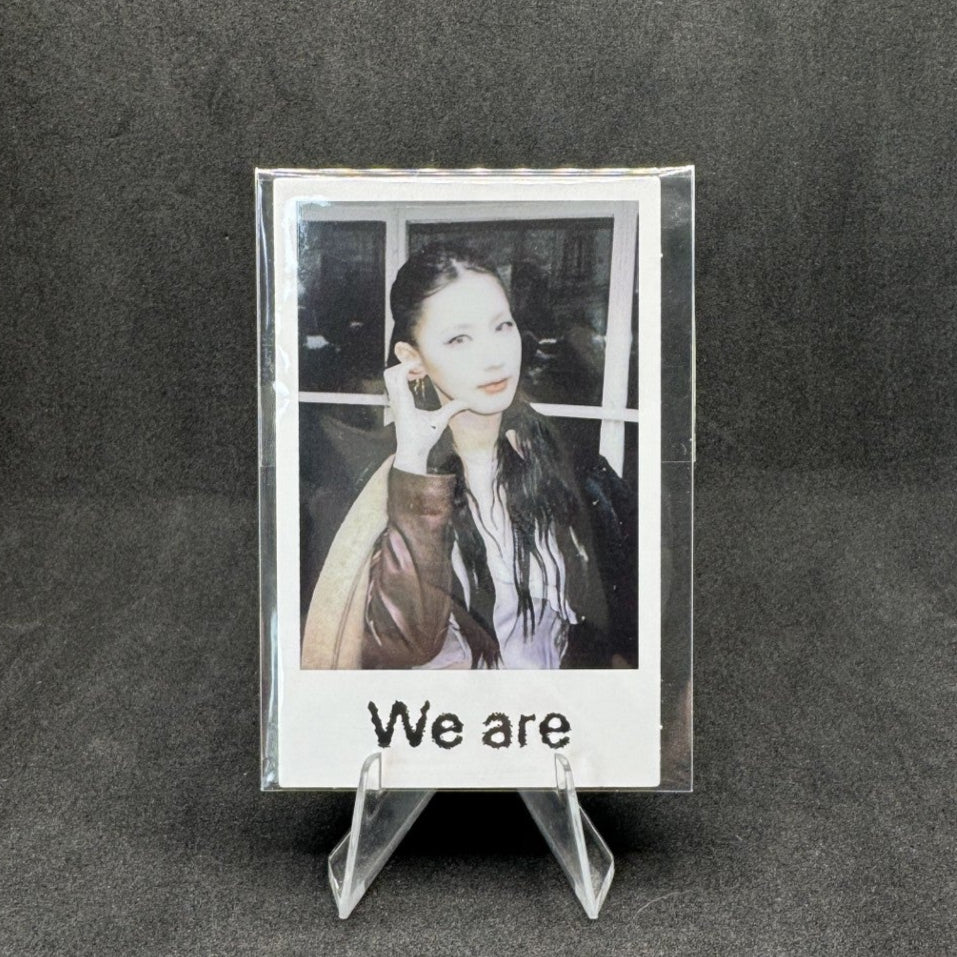 i - dle 8th Mini Album We are Weverse Polaroid Photocards – Photocards (Miyeon / / ) | HobiEgo