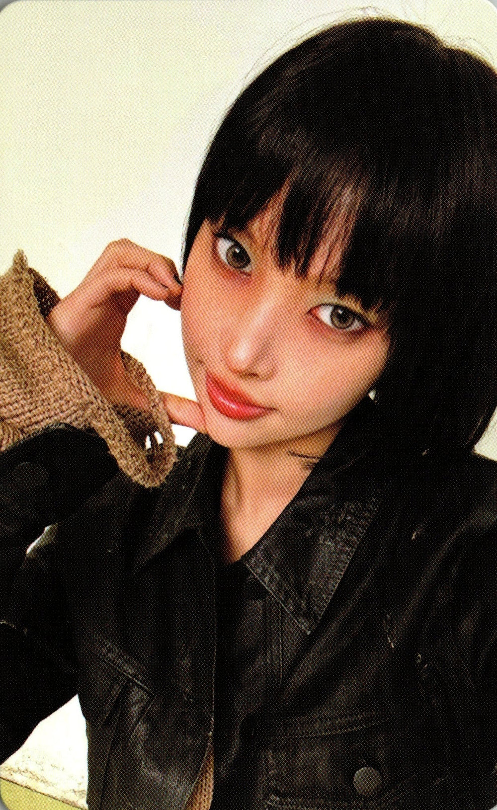 ILLIT 4th Mini Album MAMIHLAPINATAPAI Weverse Photocards – photocard  (Yunah / / ) | HobiEgo K - pop Shop
