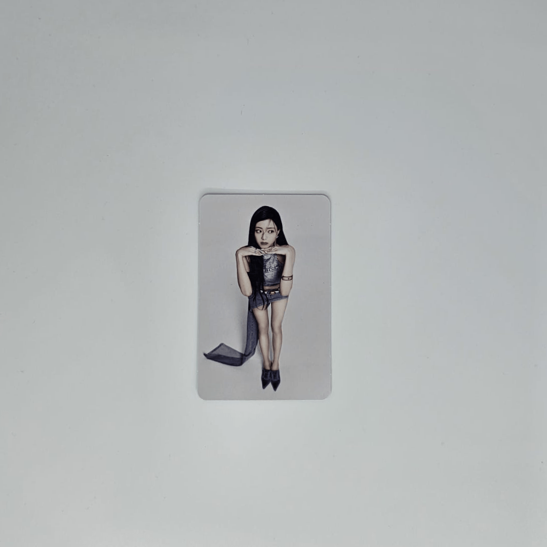 ITZY KILL MY DOUBT Pop - Up Store Official Trading Cards – Photocards (Yuna 7 / / ) | HobiEgo
