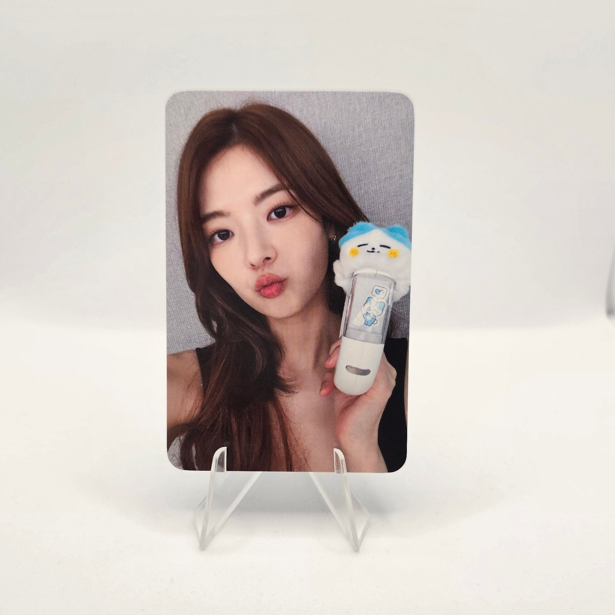 ITZY Official Lightstick WITHMUU Photocards – photocard (Lia / / ) | HobiEgo