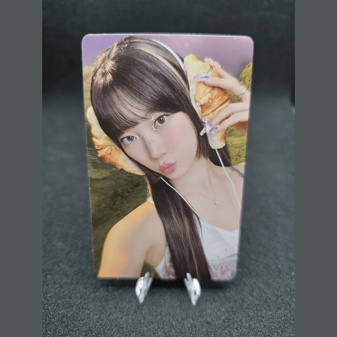 LE SSERAFIM 4th Mini Album CRAZY Pre - Order Benefit Weverse Photocards – Photocards (Kazuha / / ) | HobiEgo