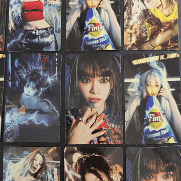 LE SSERAFIM 4th Mini Album CRAZY Weverse Shop Photocards – Photocards (Kim Chaewon / / ) | HobiEgo