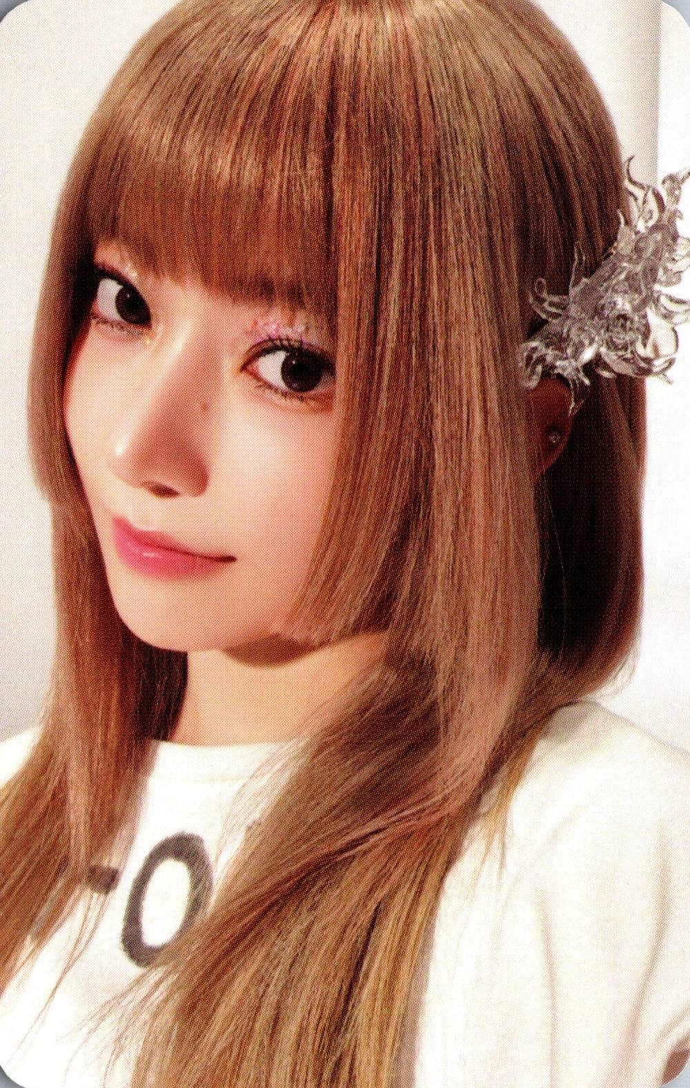 LE SSERAFIM 5th Mini Album HOT WITHMUU Photocards – photocard  (Sakura / / ) | HobiEgo K - pop Shop