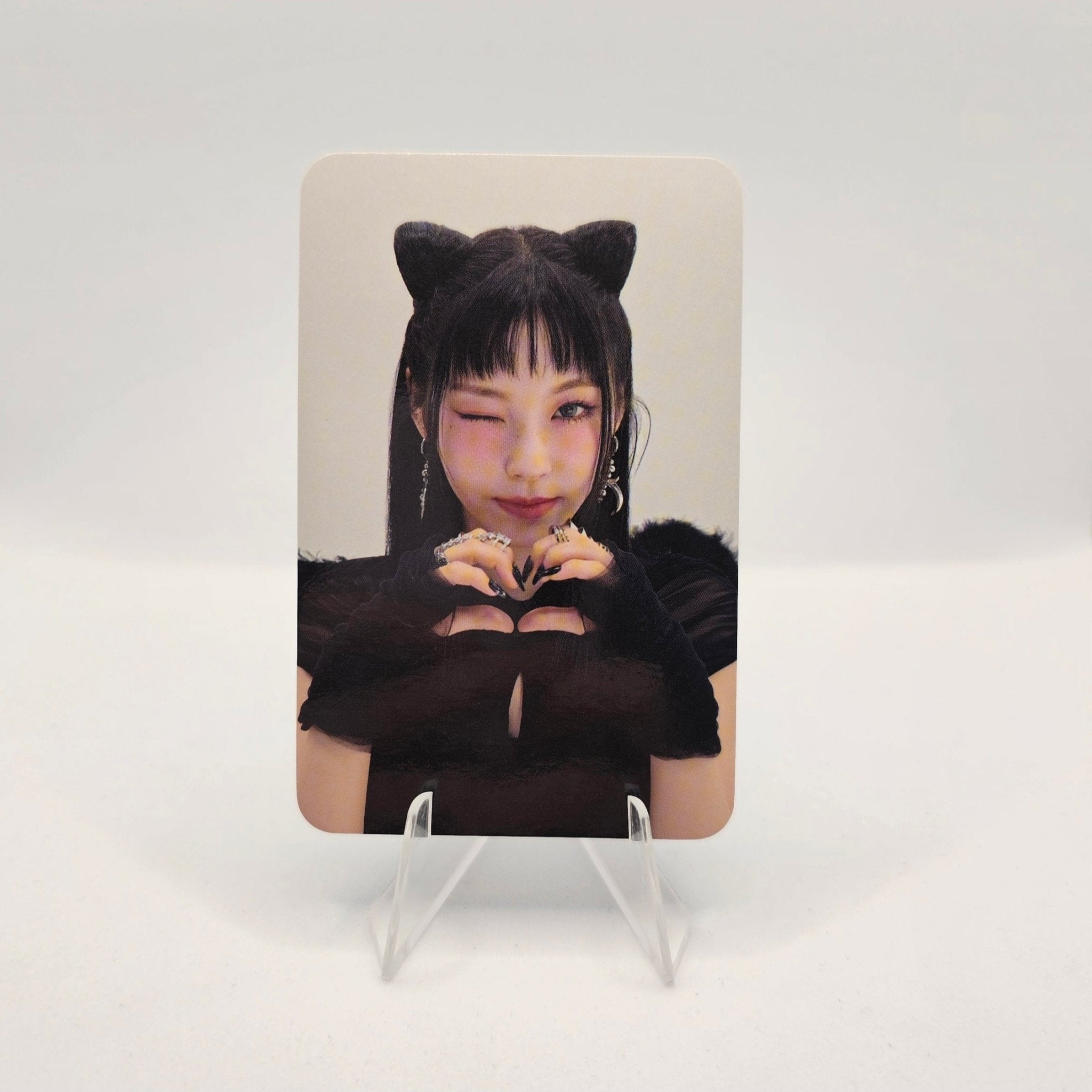 NMIXX 2025 Season's Greetings Fairy Girls Pre - Order Benefit Photocards – photocard (Kyujin / / ) | HobiEgo