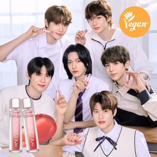 RIIZE's Pick ETUDE Over Glowy Tint 3g – (01 Black Cat Rose Jelly (Wonbin) / / ) | HobiEgo
