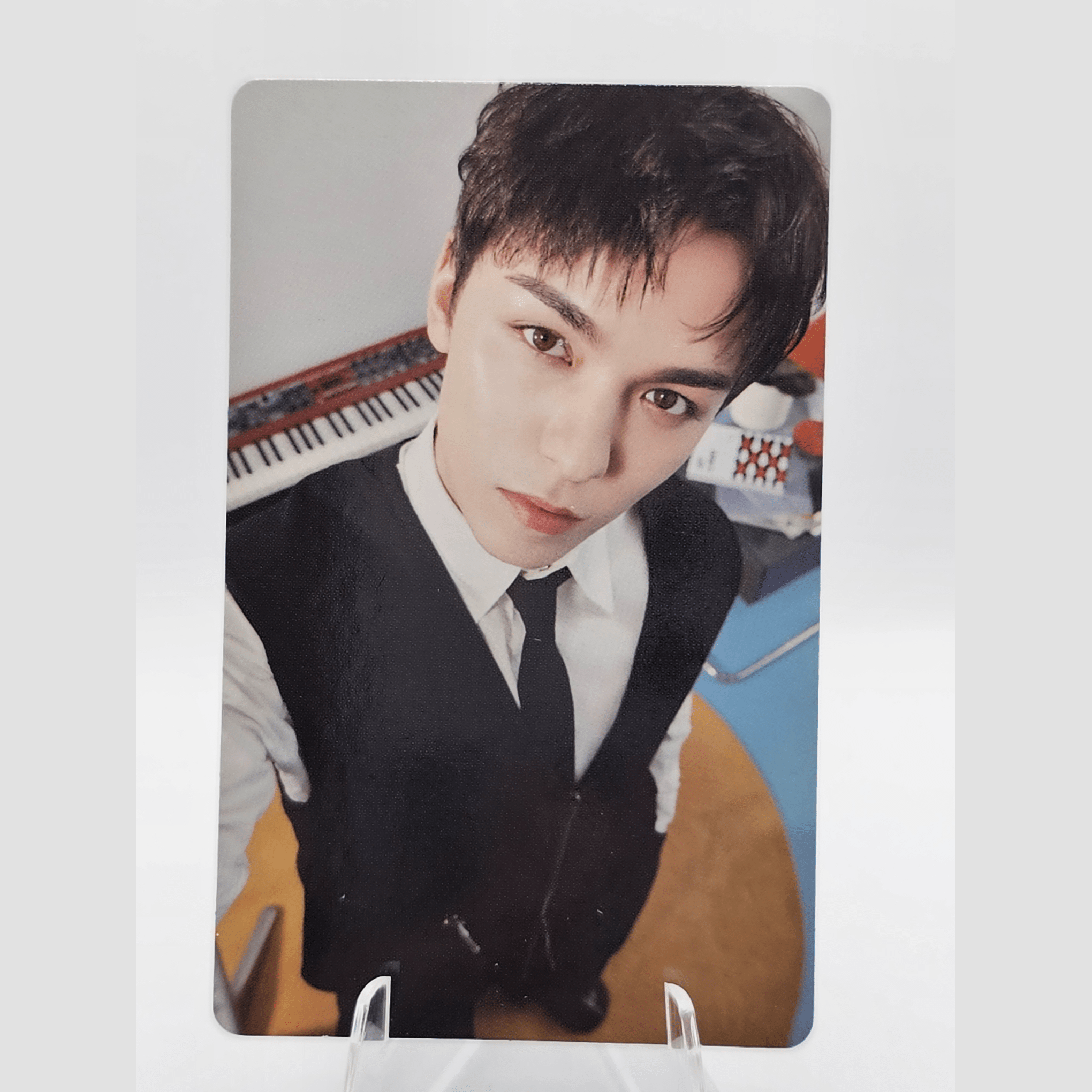 SEVENTEEN Best Album 17 IS RIGHT HERE Exclusive Weverse Photocards – Photocards (Vernon / / ) | HobiEgo