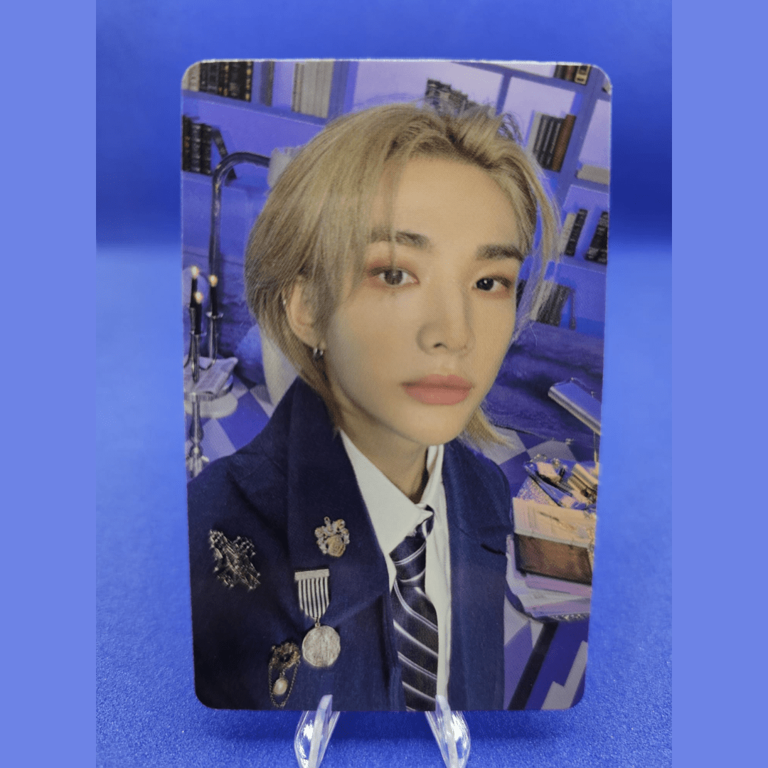 STRAY KIDS 4th Fanmeeting Magic School Photocards – Photocards (Hyunjin / / ) | HobiEgo