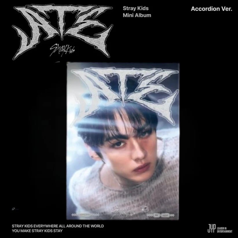 Stray Kids 9th Mini Album ATE (Accordion Version) – album (Lee Know / / ) | HobiEgo