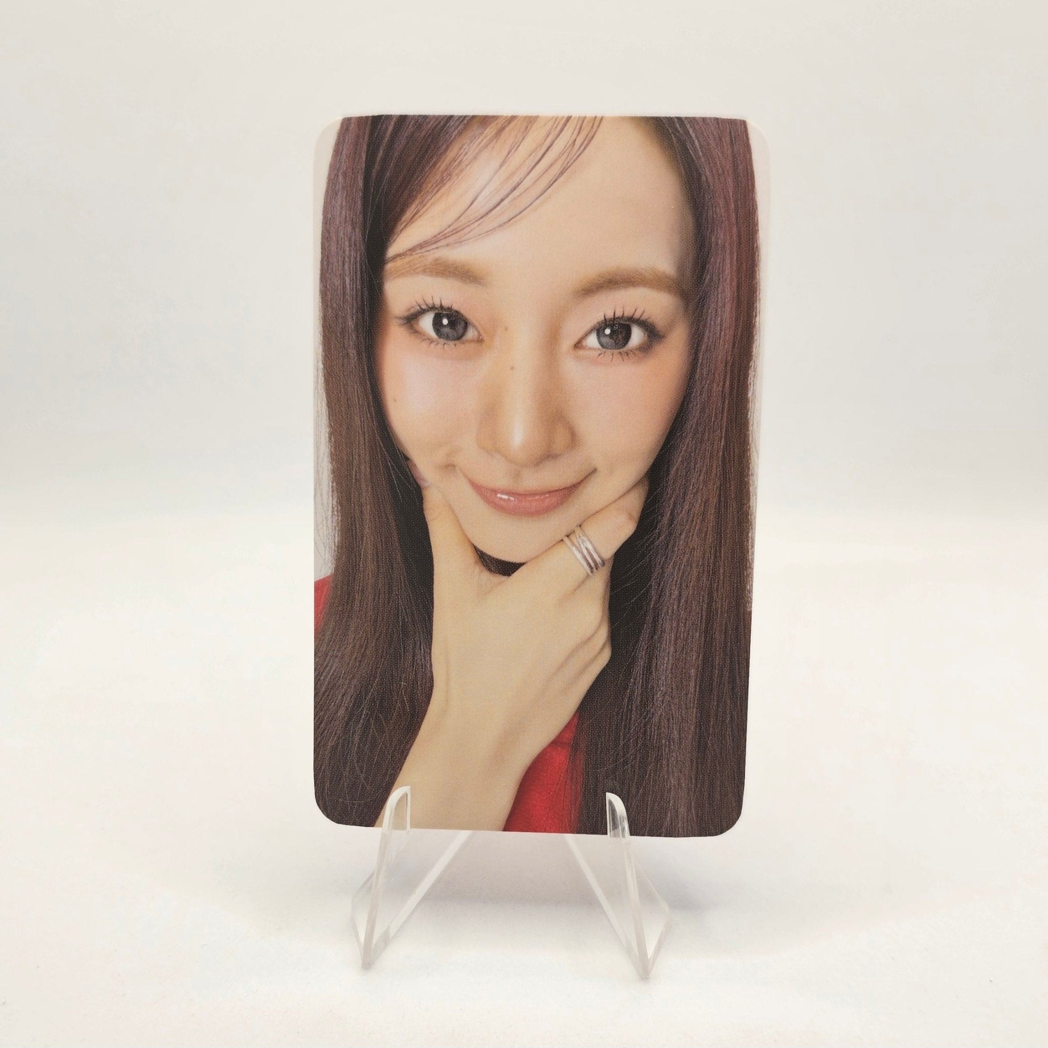 TWICE 2026 Season's Greetings RED WHISPERS Fans Shop Photocards – photocard  (Tzuyu / / ) | HobiEgo