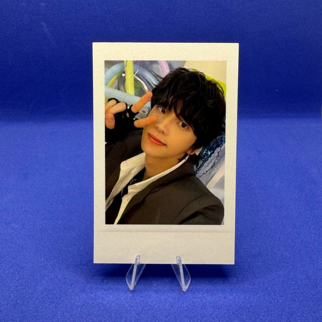 TWS 1st Single Last Bell Apple Music Photocards – Photocards (Shinyu / / ) | HobiEgo