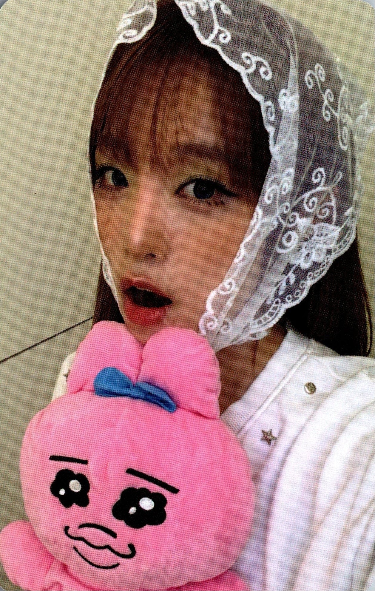 YENA 5th Mini Album LOVE CATCHER APPLE MUSIC Photocards – photocard  (D / / ) | HobiEgo K - pop Shop