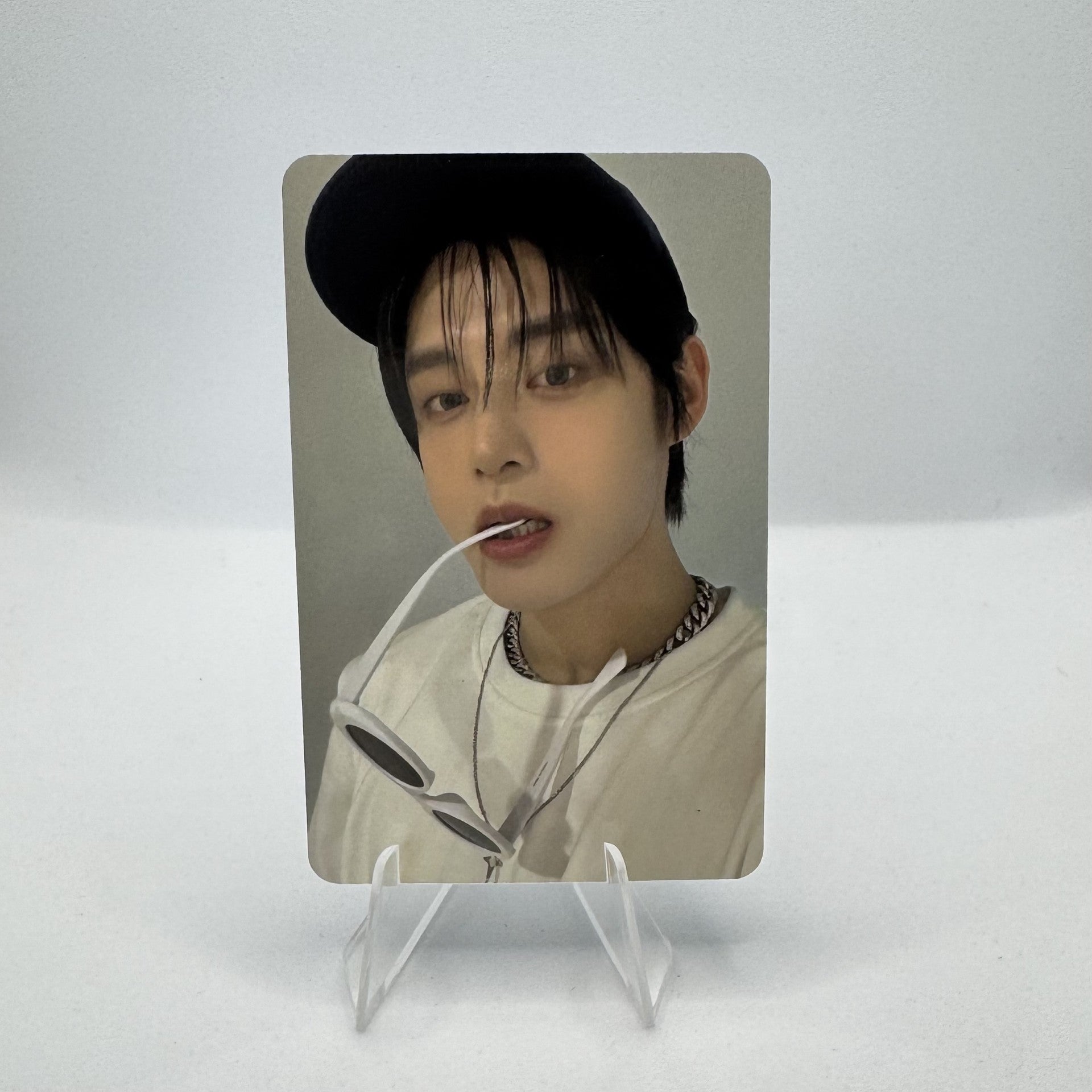ZEROBASEONE 1st Full Album NEVER SAY NEVER APPLE MUSIC Digipack Photocards – Photocards (Kim Ji Woong / / ) | HobiEgo