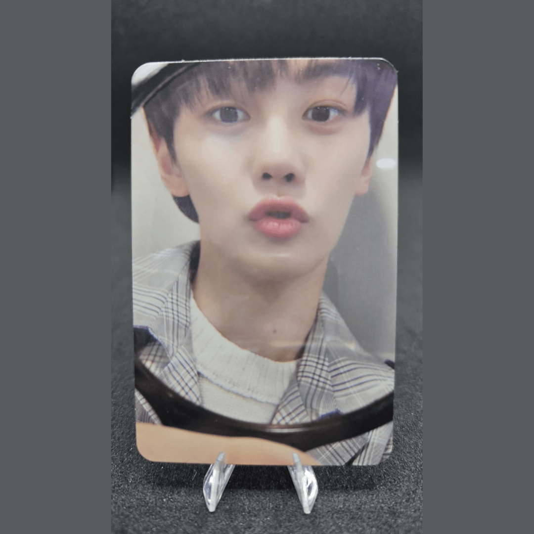 ZEROBASEONE 3rd Mini Album You had me at HELLO MAKESTAR Photocards – Photocards (Kim Gyu Vin / / ) | HobiEgo