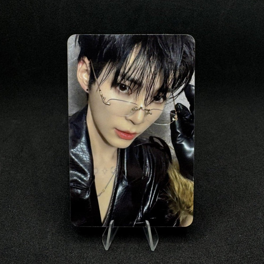 ZEROBASEONE 5th Mini Album BLUE PARADISE APPLE MUSIC Digipack Photocards – Photocards (Sung Han Bin / / ) | HobiEgo