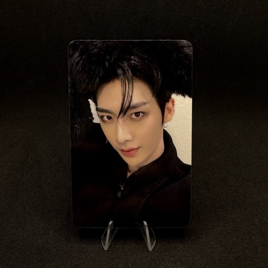 ZEROBASEONE 5th Mini Album BLUE PARADISE APPLE MUSIC Photocards – Photocards (Ricky / / ) | HobiEgo