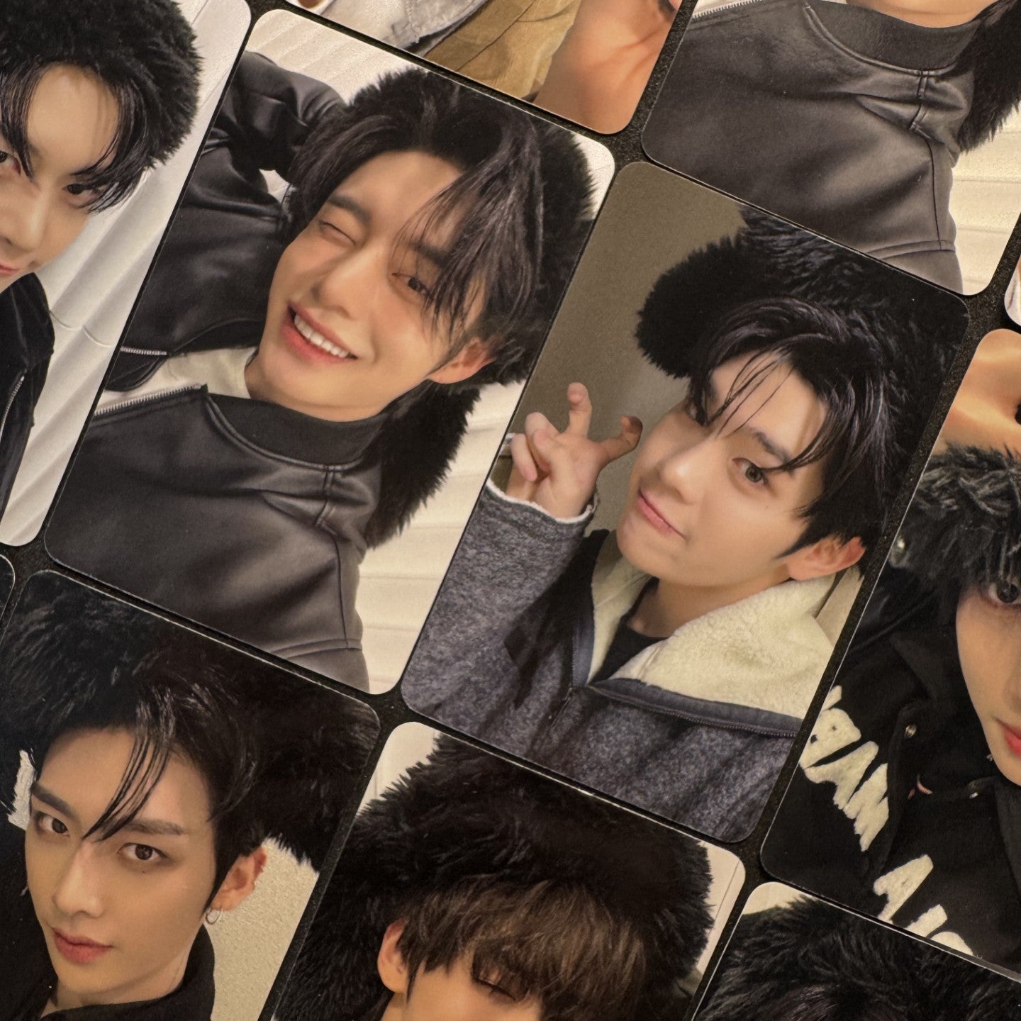 ZEROBASEONE 5th Mini Album BLUE PARADISE APPLE MUSIC Photocards – Photocards (Sung Han Bin / / ) | HobiEgo